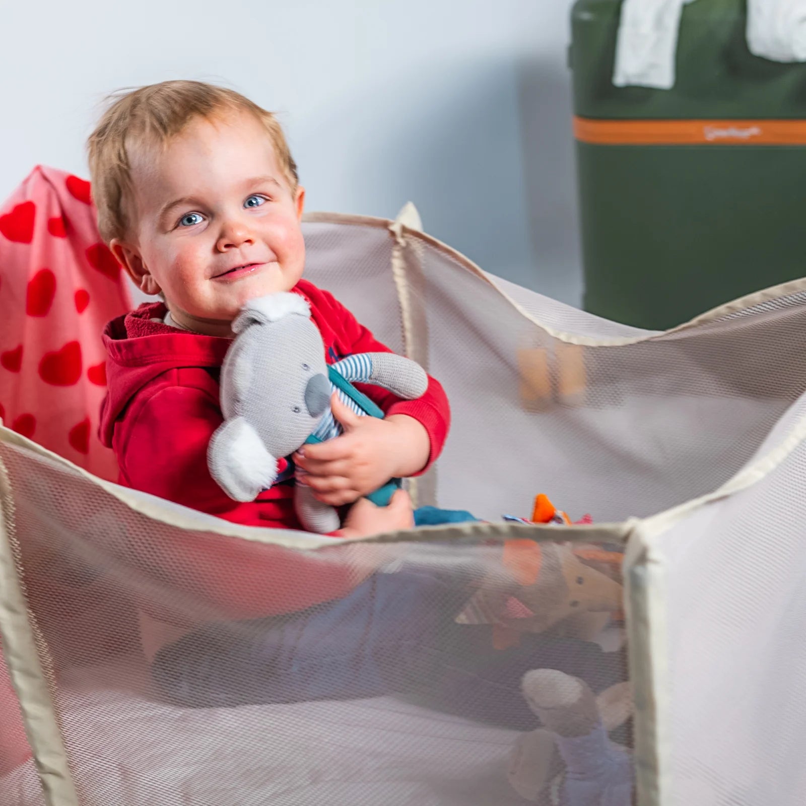 Kind im CaseNapzZz-Koffer