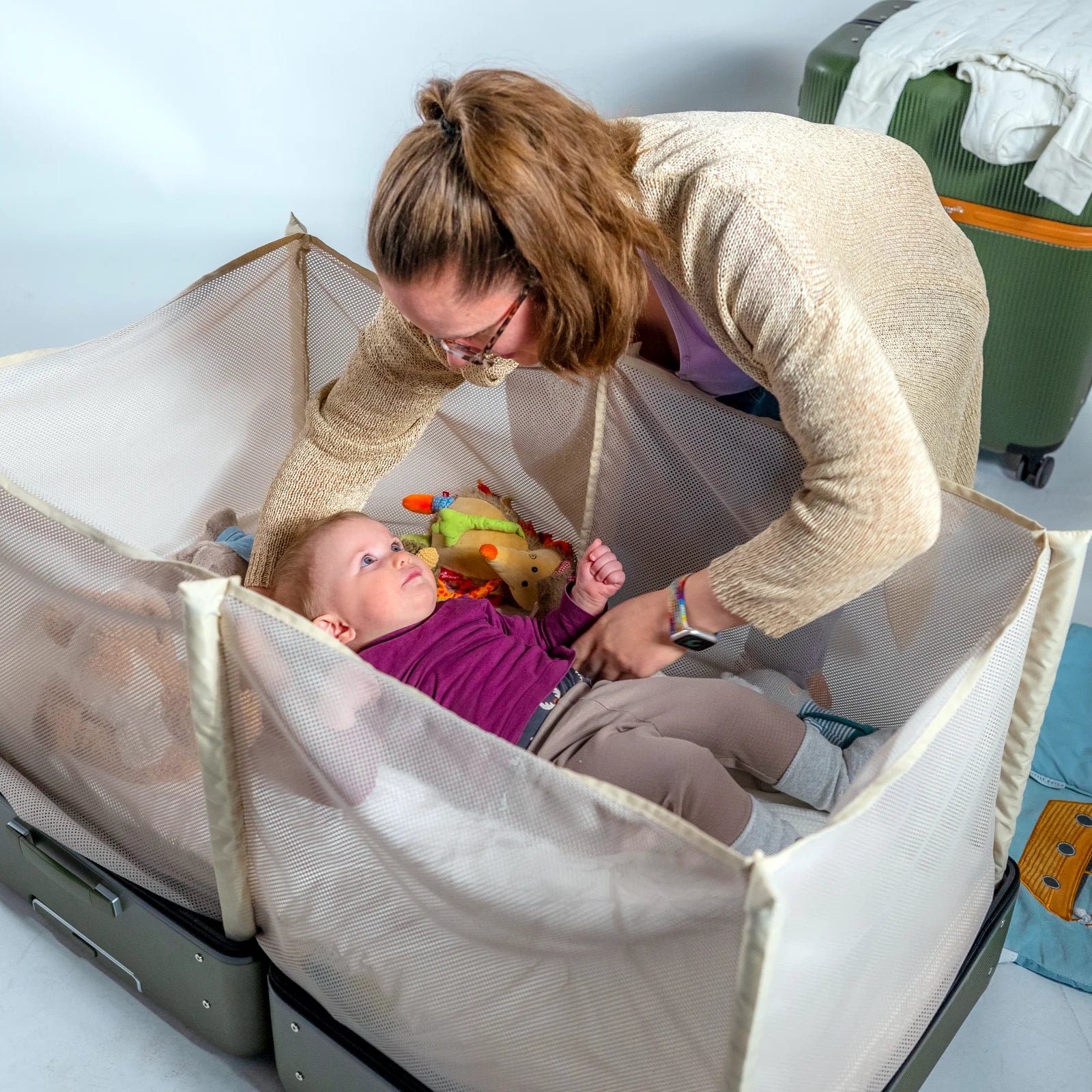 Reisekoffer mit Kinderreisebett